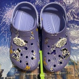 Disney100 Years Of Wonder Crocs M7/W9 Disney 100 Platinum Celebration